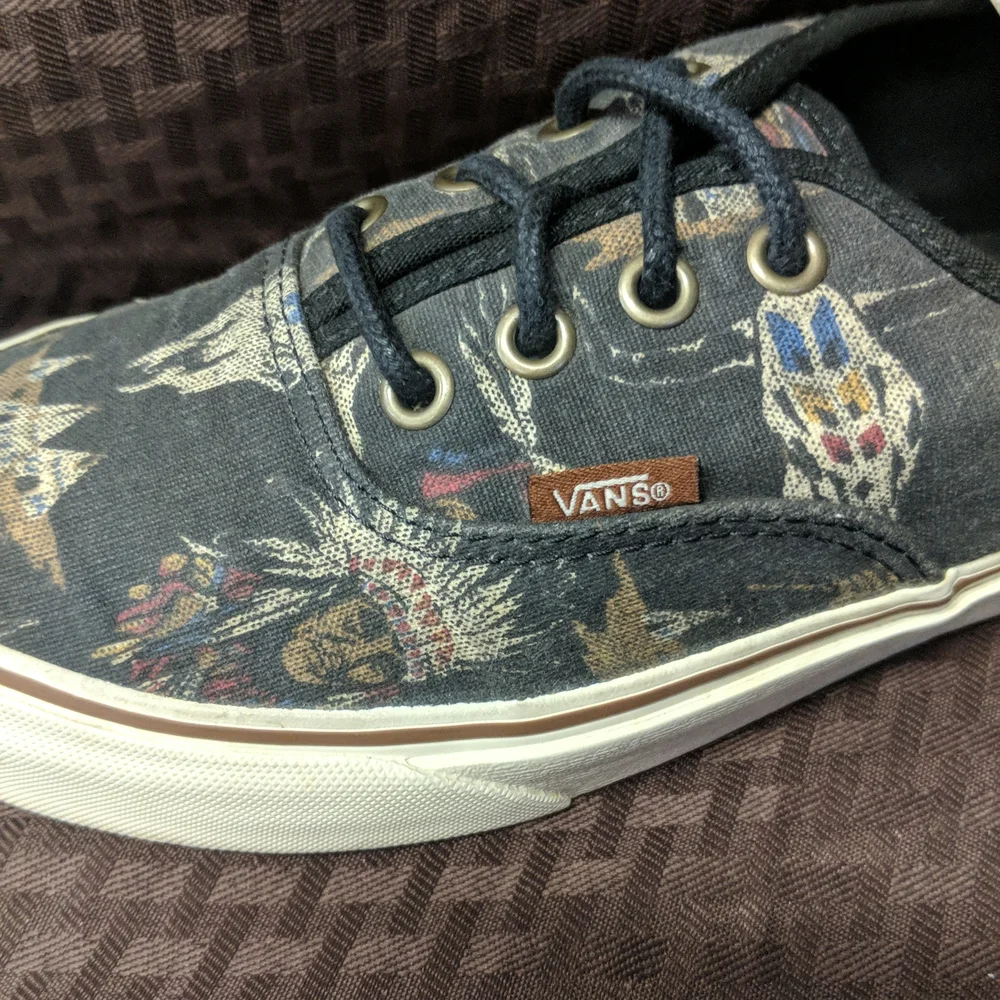 Vans - Picture 2 of 15